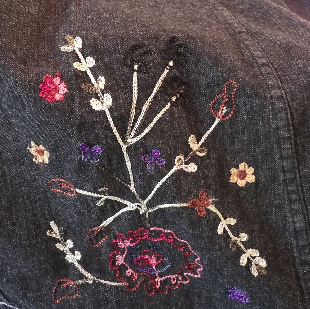 Denim&Co Black Maxi Skirt with Floral Embroidery - Picture 5 of 5